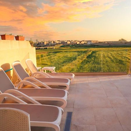 Inni Holiday Home With Infinity Pool Għarb Buitenkant foto