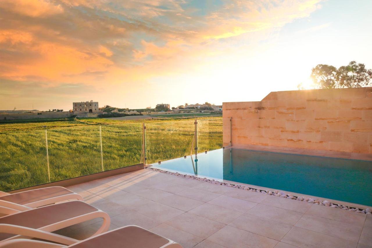 Inni Holiday Home With Infinity Pool Għarb Buitenkant foto