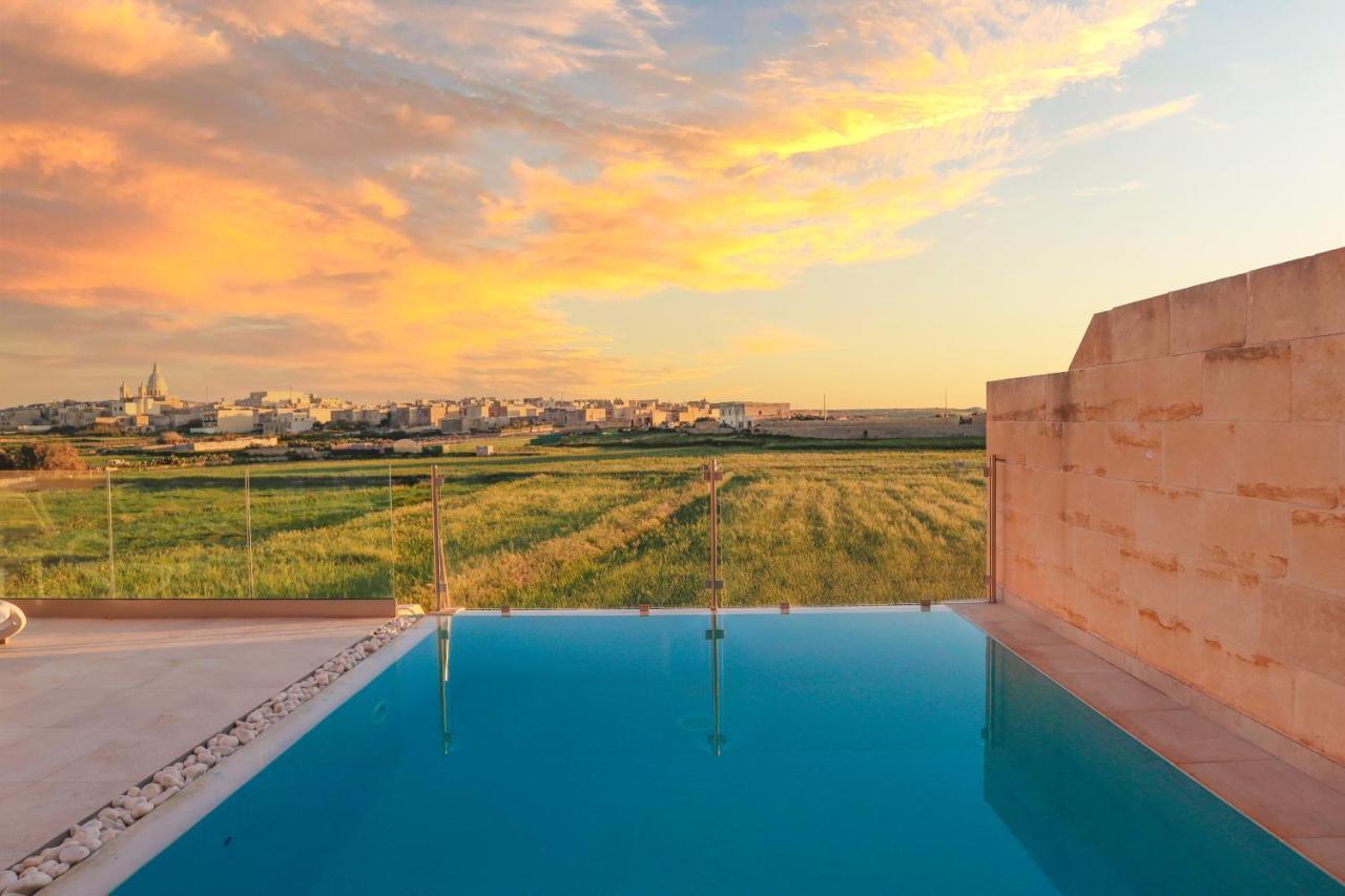 Inni Holiday Home With Infinity Pool Għarb Buitenkant foto